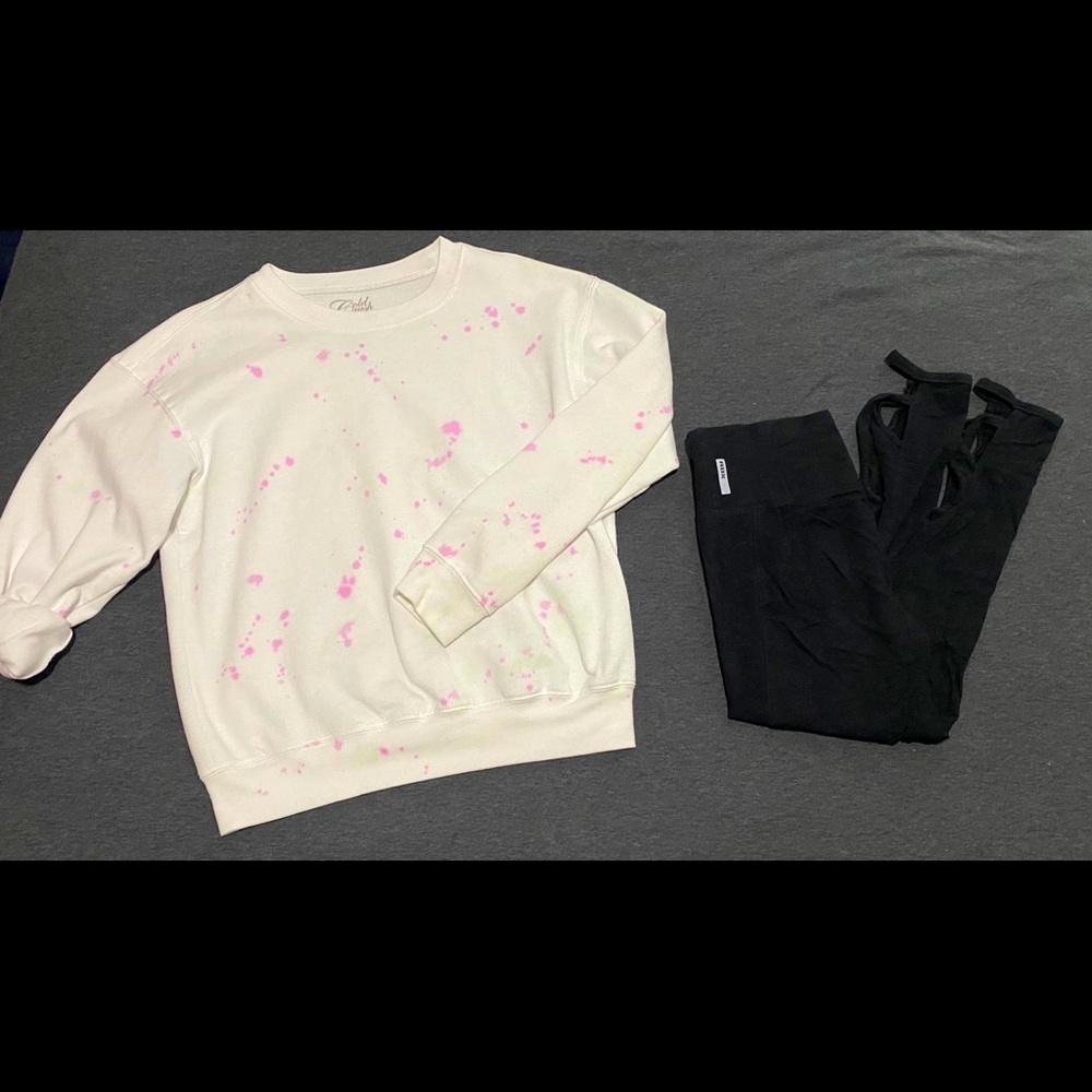 COMFORT BUNDLE: White Sweatshirt & RBX Leggings